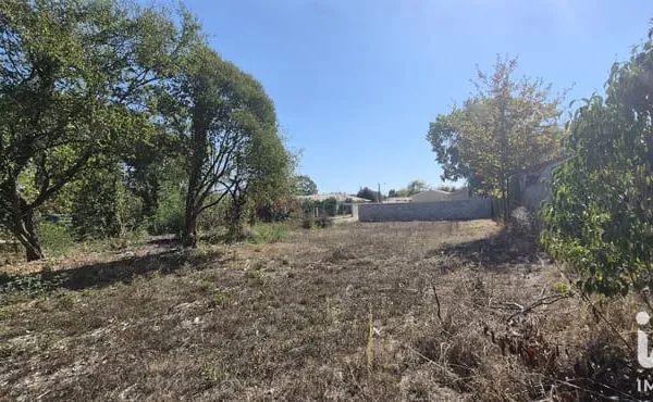 Terrain 1705 m²