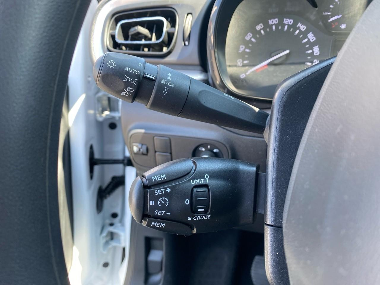 Citroën C3 1.2 puretech 83ch s&s shine — photo 17