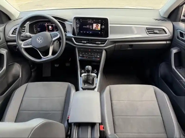 Volkswagen T-Roc 1.5 tsi evo 150ch style — photo 10
