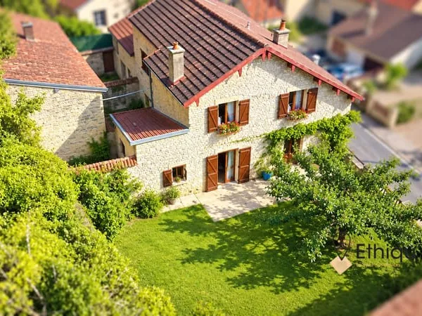 Charme et volume : ensemble de deux maisons en pierre à saisir
