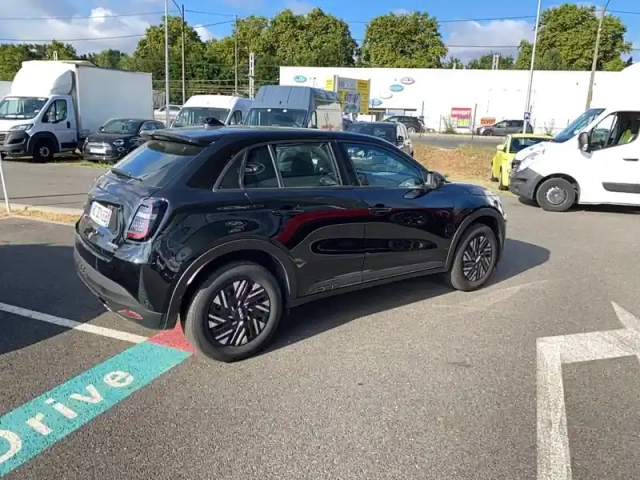 Fiat 600 1.2 hybrid 136ch dct6 — photo 3