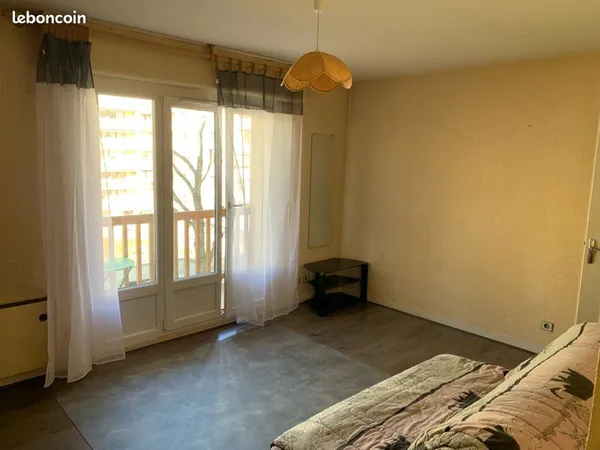 Studio 26 m2 proche hôpital
