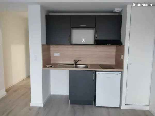 T2 récent avec balcon et parking - Rennes rue de Brest