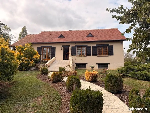 Pavillon 141 m² MEZIDON VALLEE D AUGE