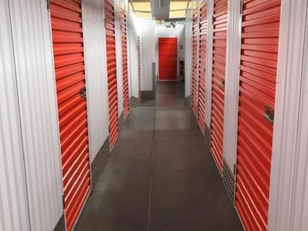 Garage/box 10 m² Chalon Sur Saone