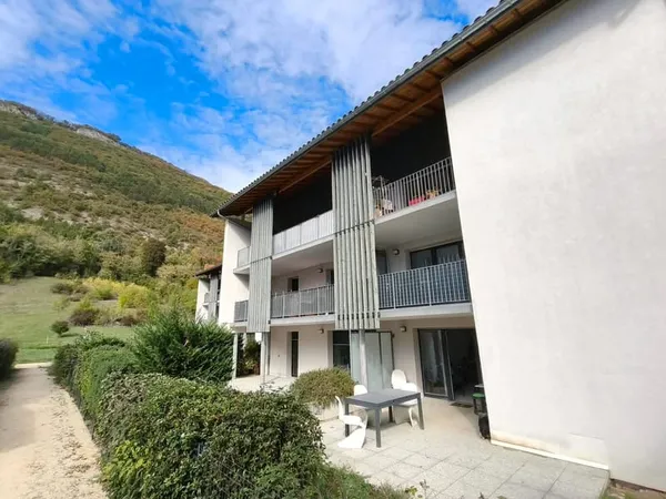 T3 récent (2014) de 64 m2 en RDC avec Terrasse Jardin de 34