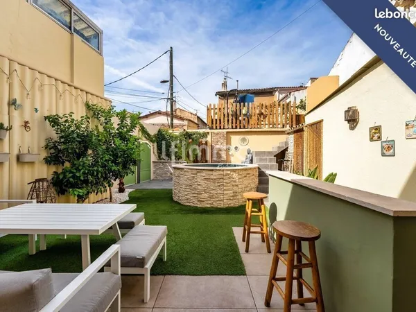 Studio 6 pièces 107 m²