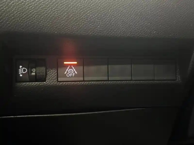 Peugeot 208 e- 136ch style — photo 11