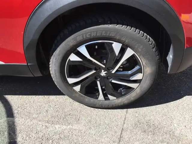Peugeot 2008 puretech 130 s&amp;s eat8 — photo 23
