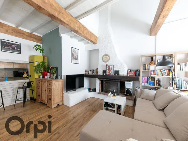Maison 2 pièces 93 m²