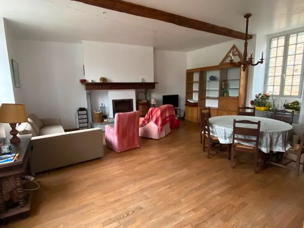 Cherche colocataires dans maison