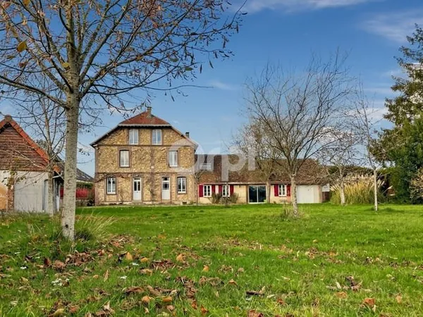Maison 10 pièces 255 m²