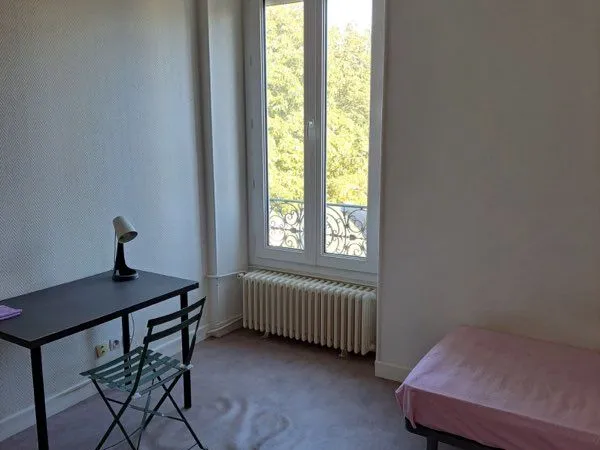 Studio centre-ville (chauffage inclus)