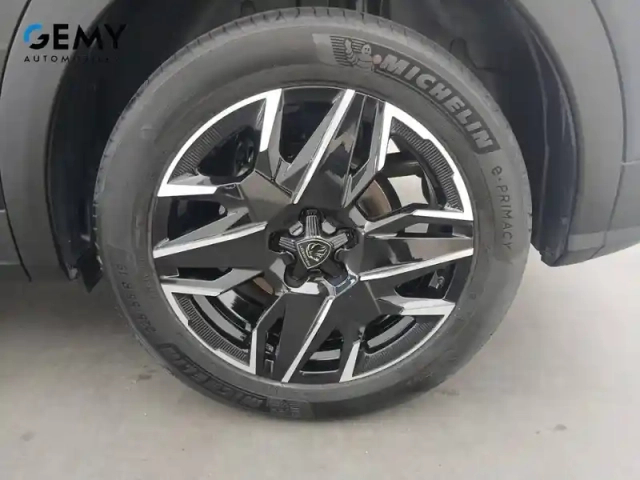 Peugeot 3008 hybrid 145 e-dcs6 — photo 11