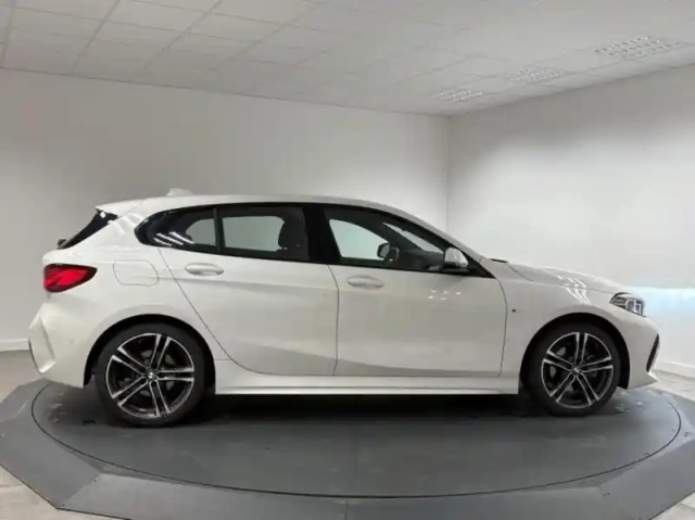 Bmw Serie 1 série 1 118i 136ch m sport — photo 4