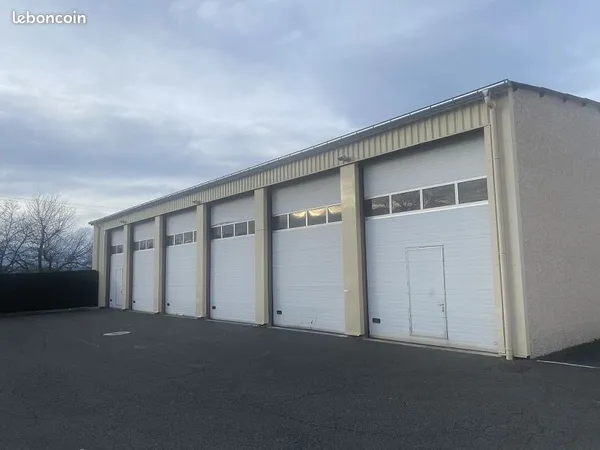 Local commercial 310 m²
