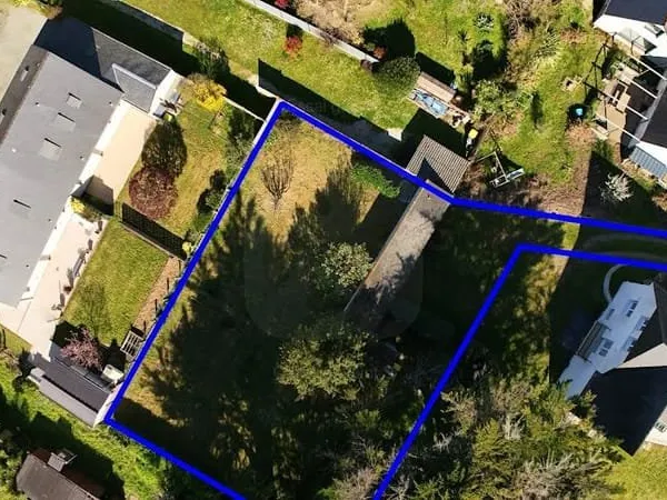 Terrain 736 m²