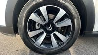 Citroen C3 1.2 PureTech 83ch S&S Shine — photo 11