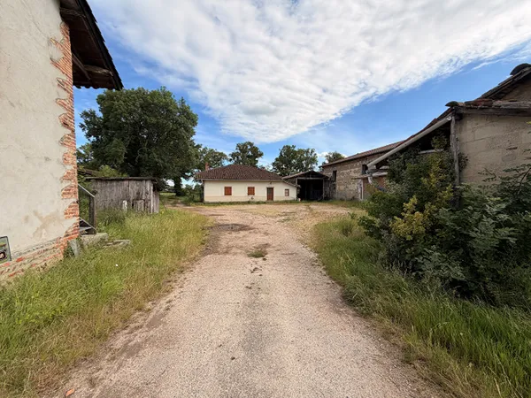 Idéal artisan, stockage ou projet de rénovation