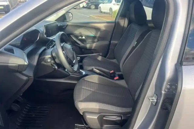 Peugeot 2008 puretech 100 s&amp;s bvm6 — photo 2