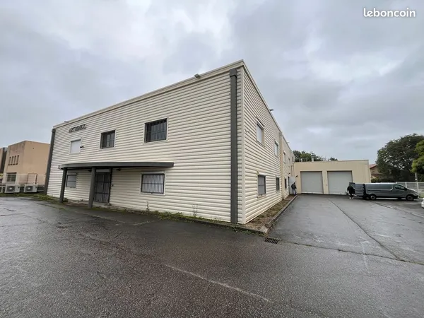 Local commercial, entrepôt 1569 m² BEAUREPAIRE