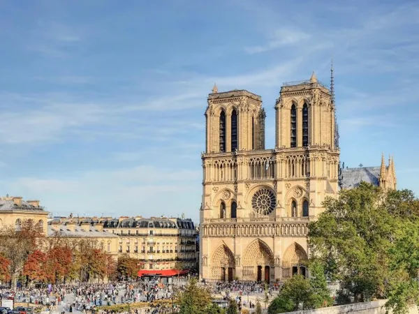 Paris 5e - Quai Saint-Michel, vues Seine et Notre-Dame,