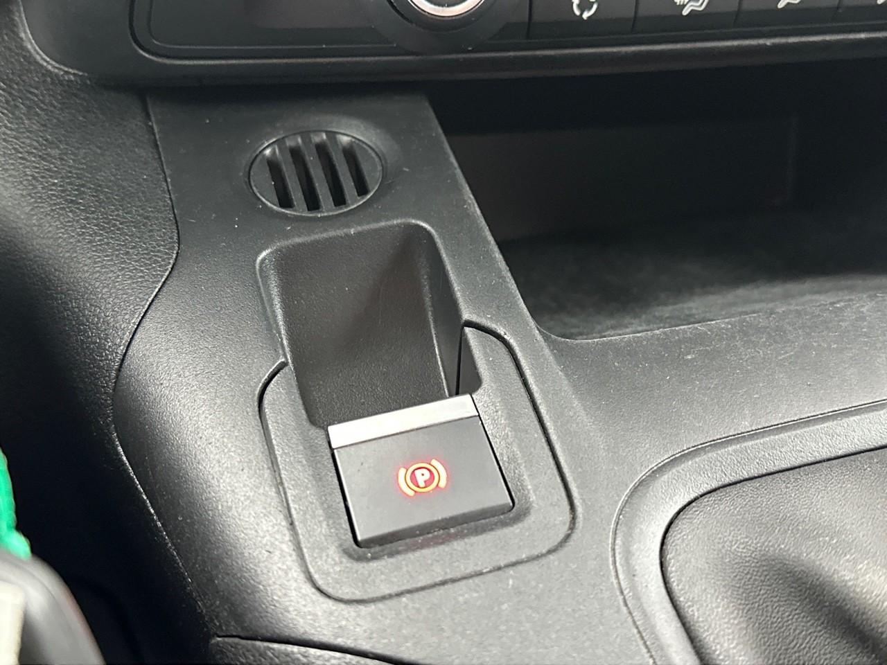 Citroën Berlingo van m 650 bluehdi 100 s&s bvm5 driver — photo 29