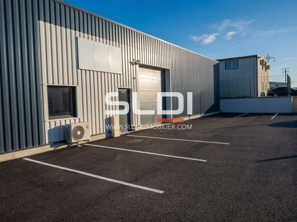 Local d'activité 204 m²
