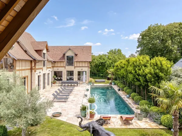 Tourégville, 6 chambres, piscine et jacuzzi