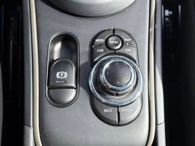 Mini Mini countryman 125 - 95 ch all4 bva6 — photo 24