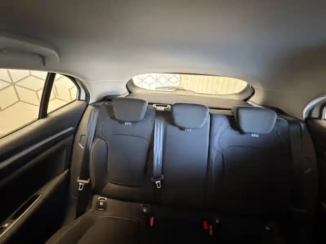 Renault Megane mégane iv berline blue dci 115 - 21n — photo 38