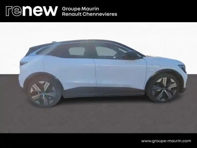 Renault Megane e-tech electric ev60 220ch iconic super charge -c — photo 4