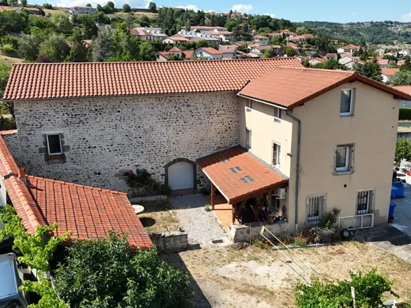 Maison 5 pièces 226 m²