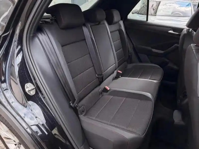 Volkswagen T-Roc 1.5 tsi evo 150ch carat dsg7 s&amp;s — photo 7