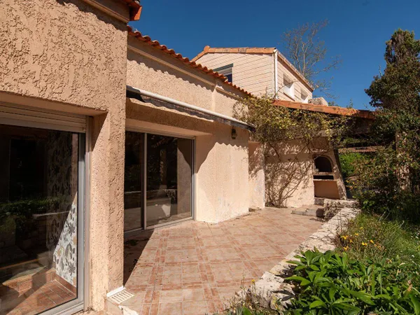 Maison 8 pièces 214 m²