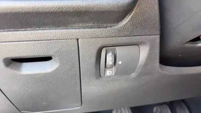 Dacia Sandero eco-g 100 — photo 25