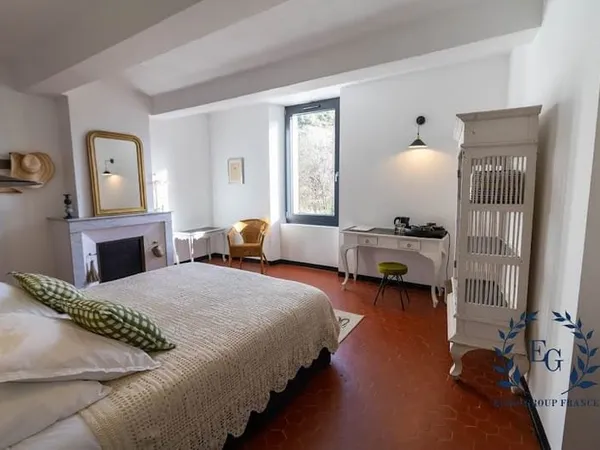 Maison 14 pièces 482 m²