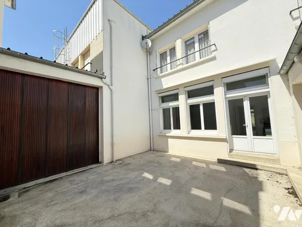 Maison 9 pièces 298 m²