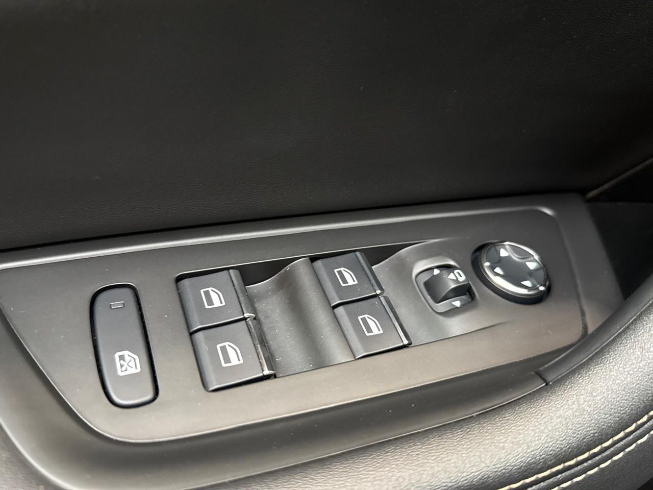 Peugeot 508 hybrid 225ch gt e-eat8 — photo 29