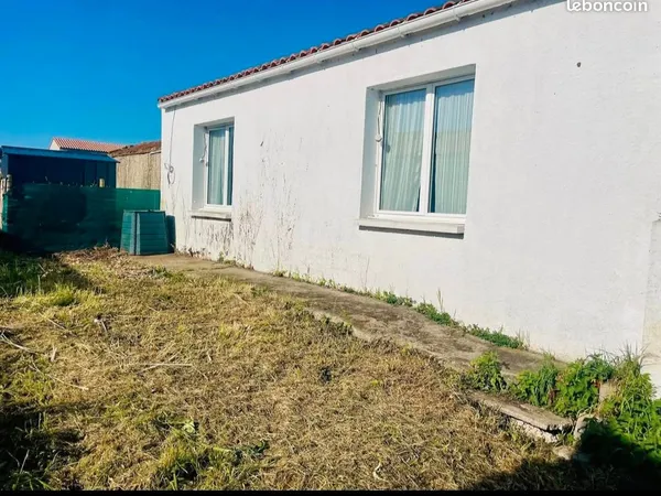 Petite maison à Cheray