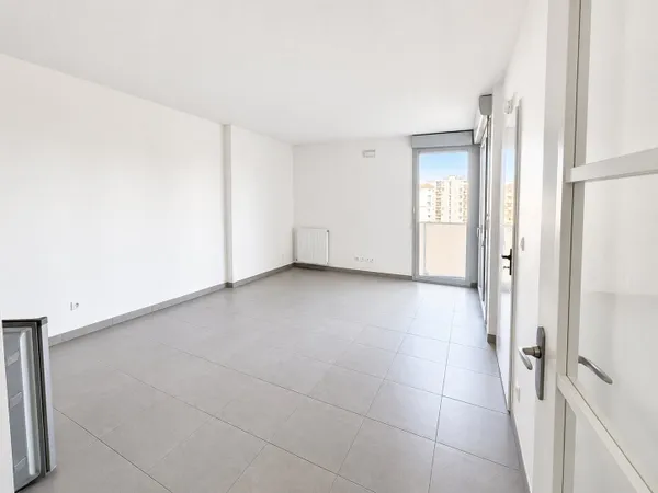 APPARTEMENT CARTOUCHERIE