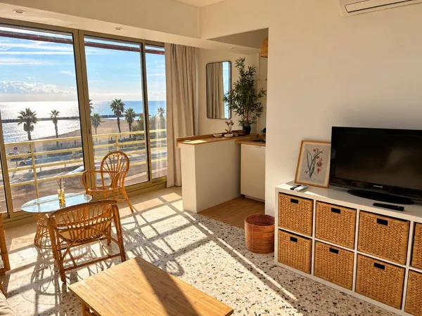 Studio 1 pièce 24 m²
