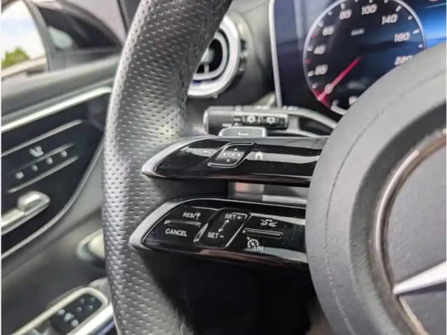Mercedes Glc 300 e  hybrid eq 4matic — photo 14