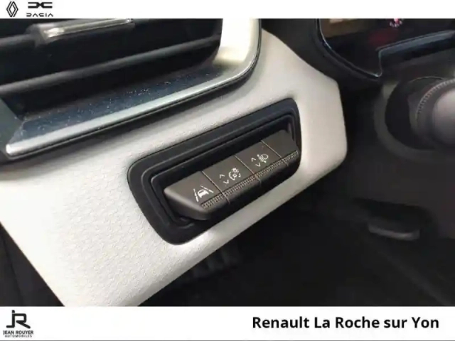 Renault Clio 1.5 blue dci 100ch evolution — photo 9
