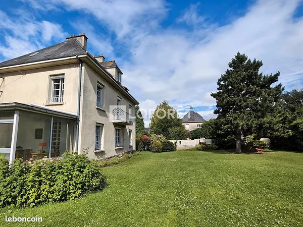 Maison 8 pièces 180 m²