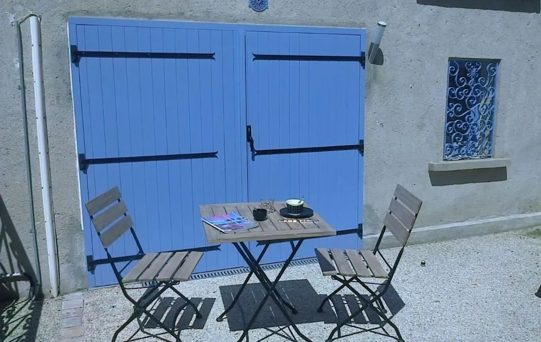 Photo 1