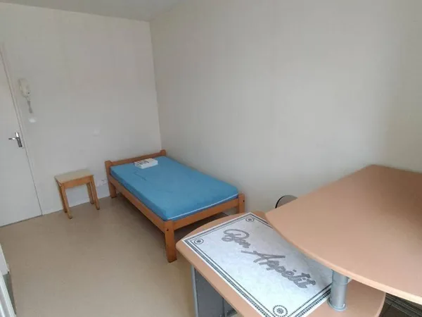 Studio 1 pièce 14 m²