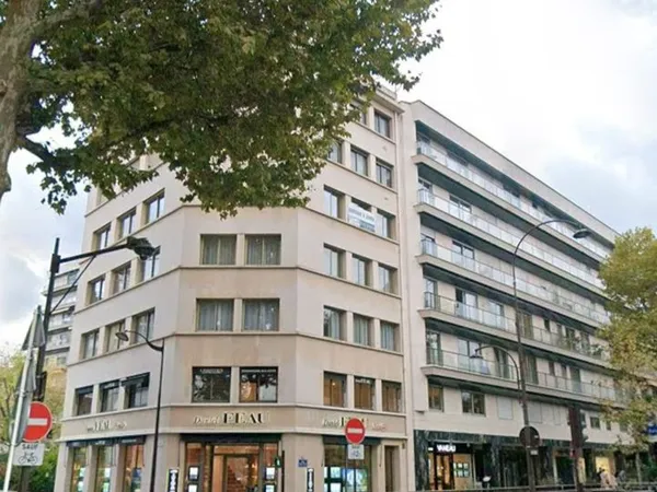 Parking dans résidence sécurisée - mairie Neuilly