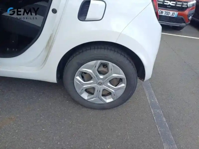 Renault Twingo iii sce 65 - 20 — photo 11