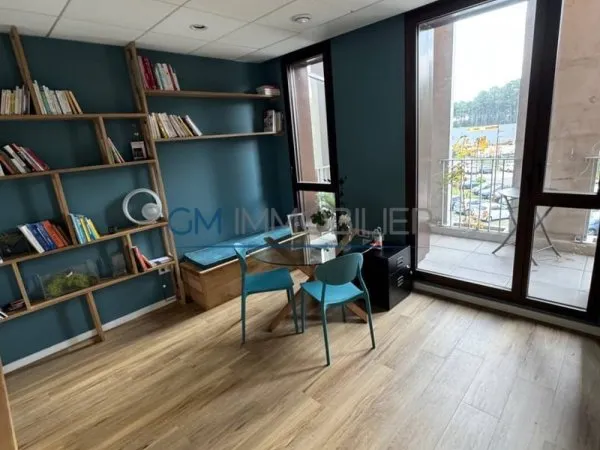 Bureau 30 m²
